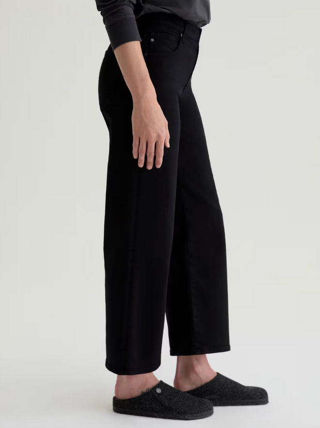 Saige Super Black