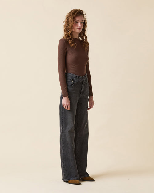 Cinch Waist Shadow