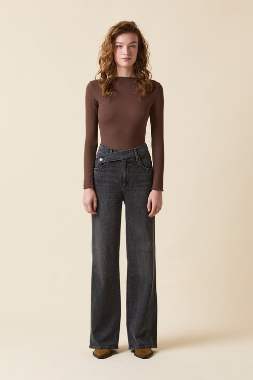 Cinch Waist Shadow