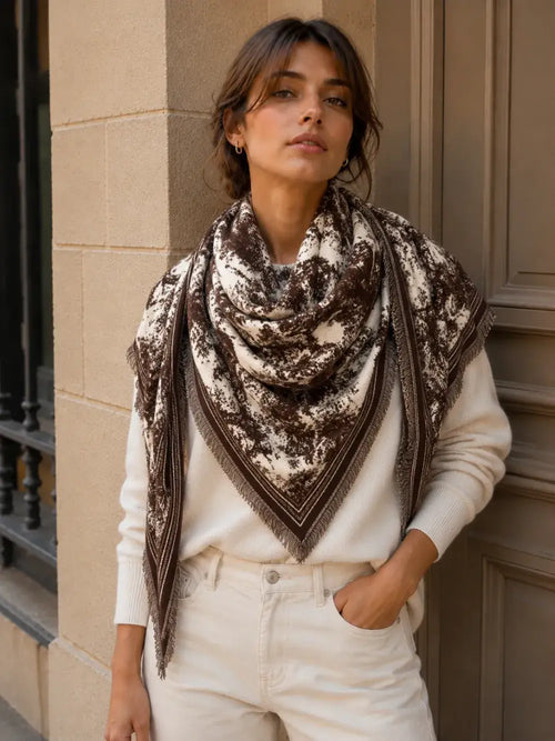 Thick Triangle Toile Pattern