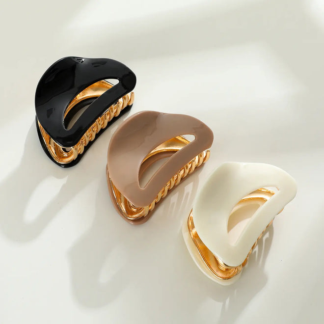 Nadia Curved Claw Clip