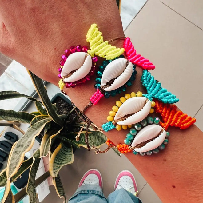 Shell Macrame Bracelet