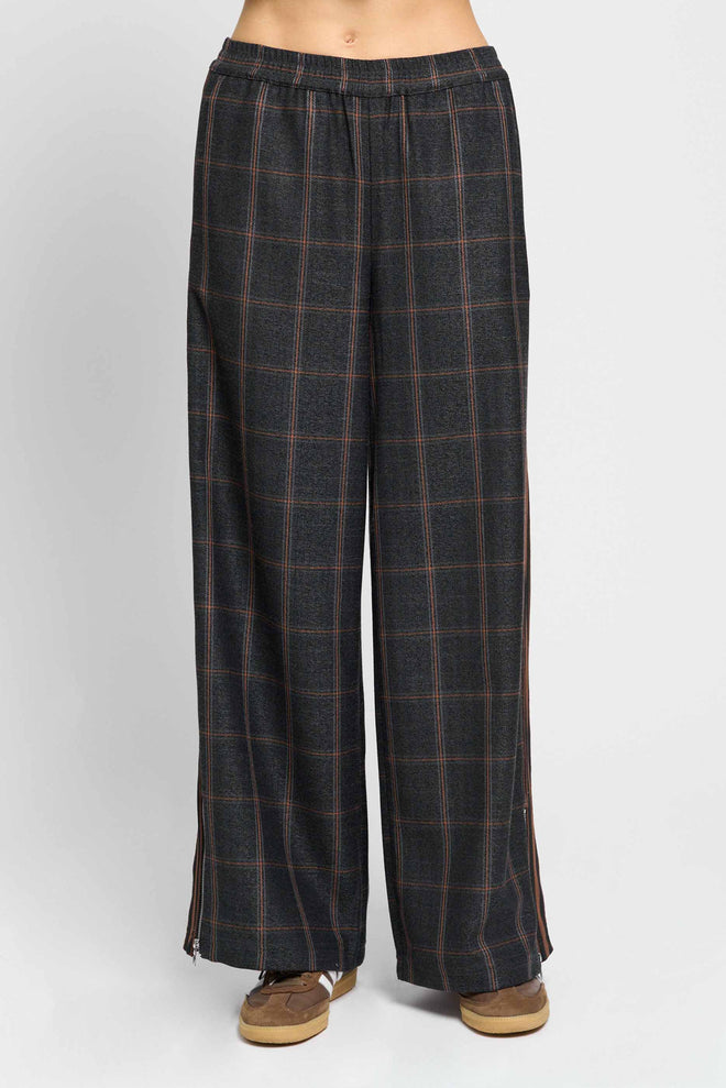 Lyla Pant