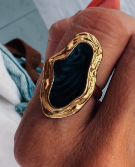 Artistic shaped gold rings