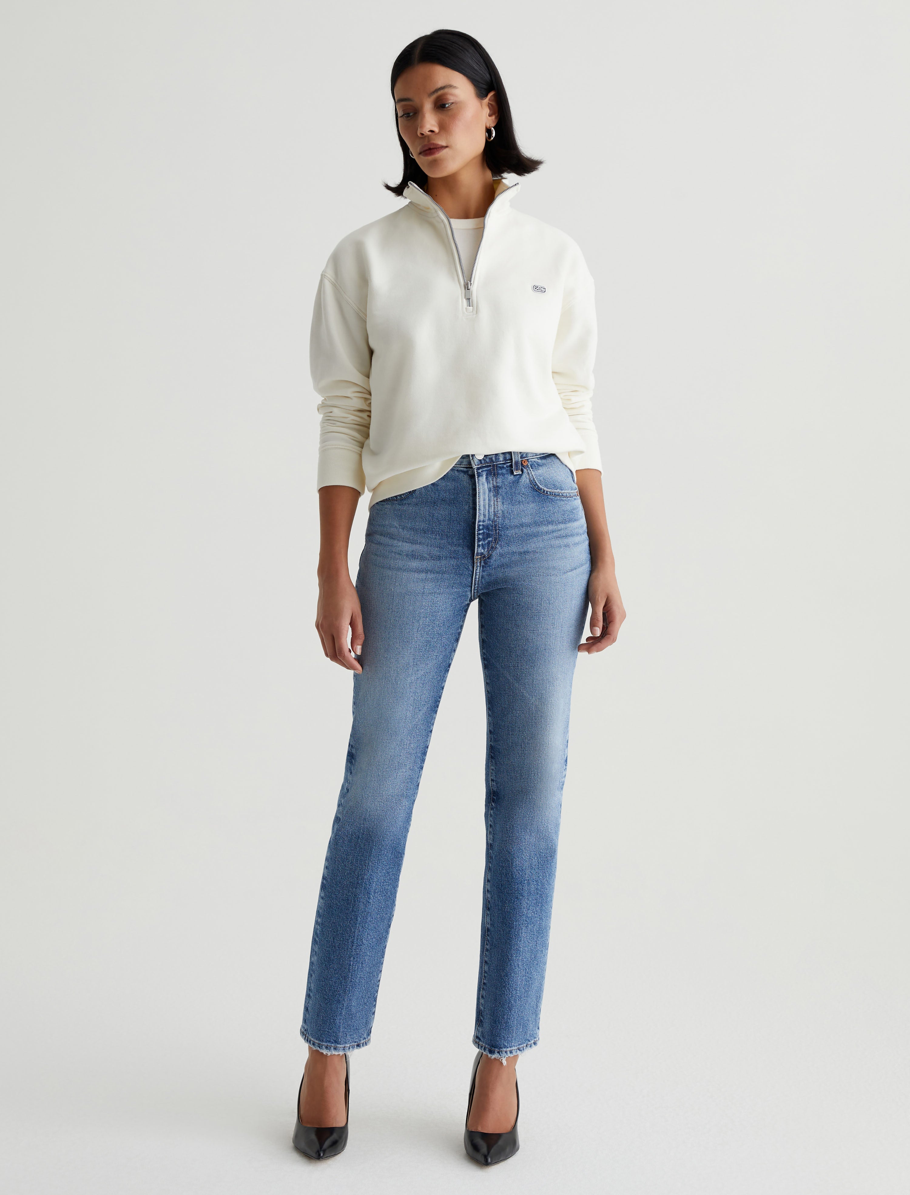 Straight Leg Style Jeans at Injeanius | All the Designers You Love 